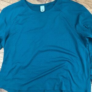 Lululemon green cropped long sleeve top